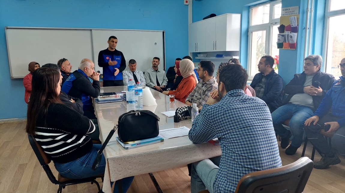 Okulumuzda Deprem ve Yangın Söndürme tatbikatı gerçekleştirildi...